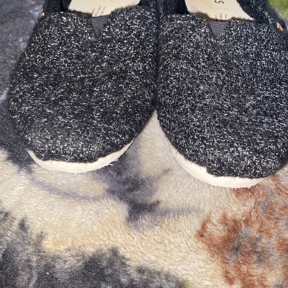 Toms NIGHT OWL slip ons - Picture 4 of 13